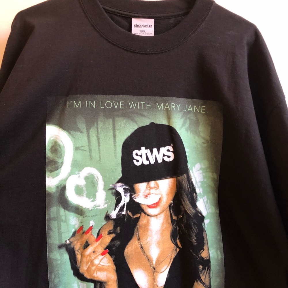 Men’s Streetwise Mary Jane bikini T-shirt 2XL NWOT